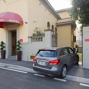 3* Hotell La Fortezza
