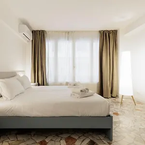 Giordano Luxury Apartment